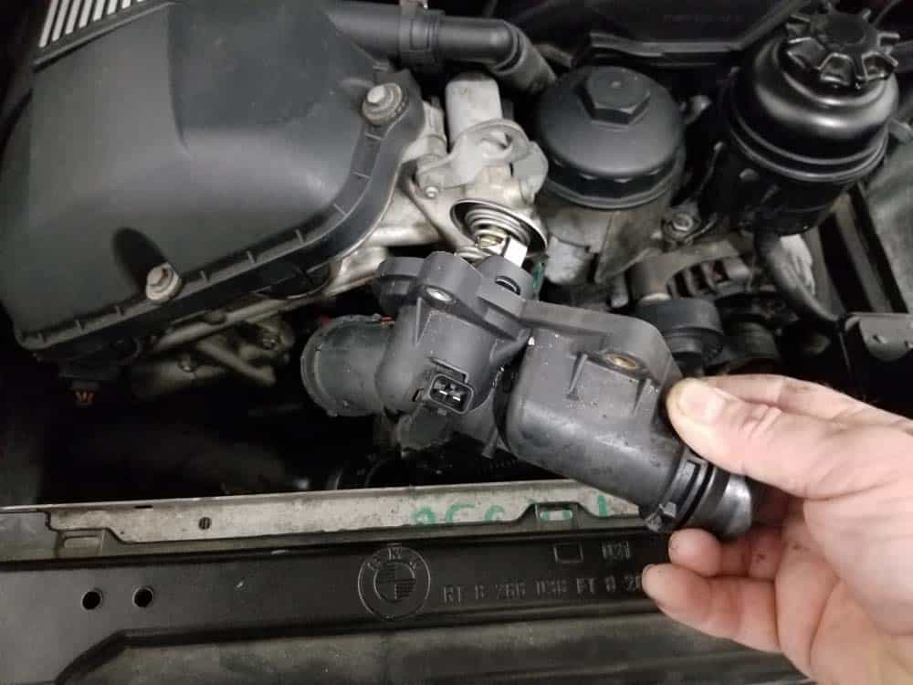 See U0002 repair manual